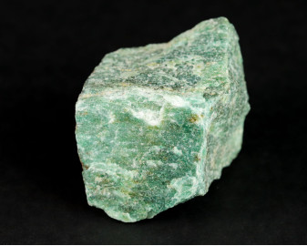 Awenturyn z fuchsytem