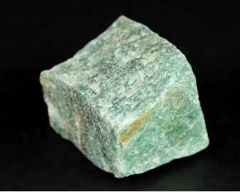 Awenturyn z fuchsytem