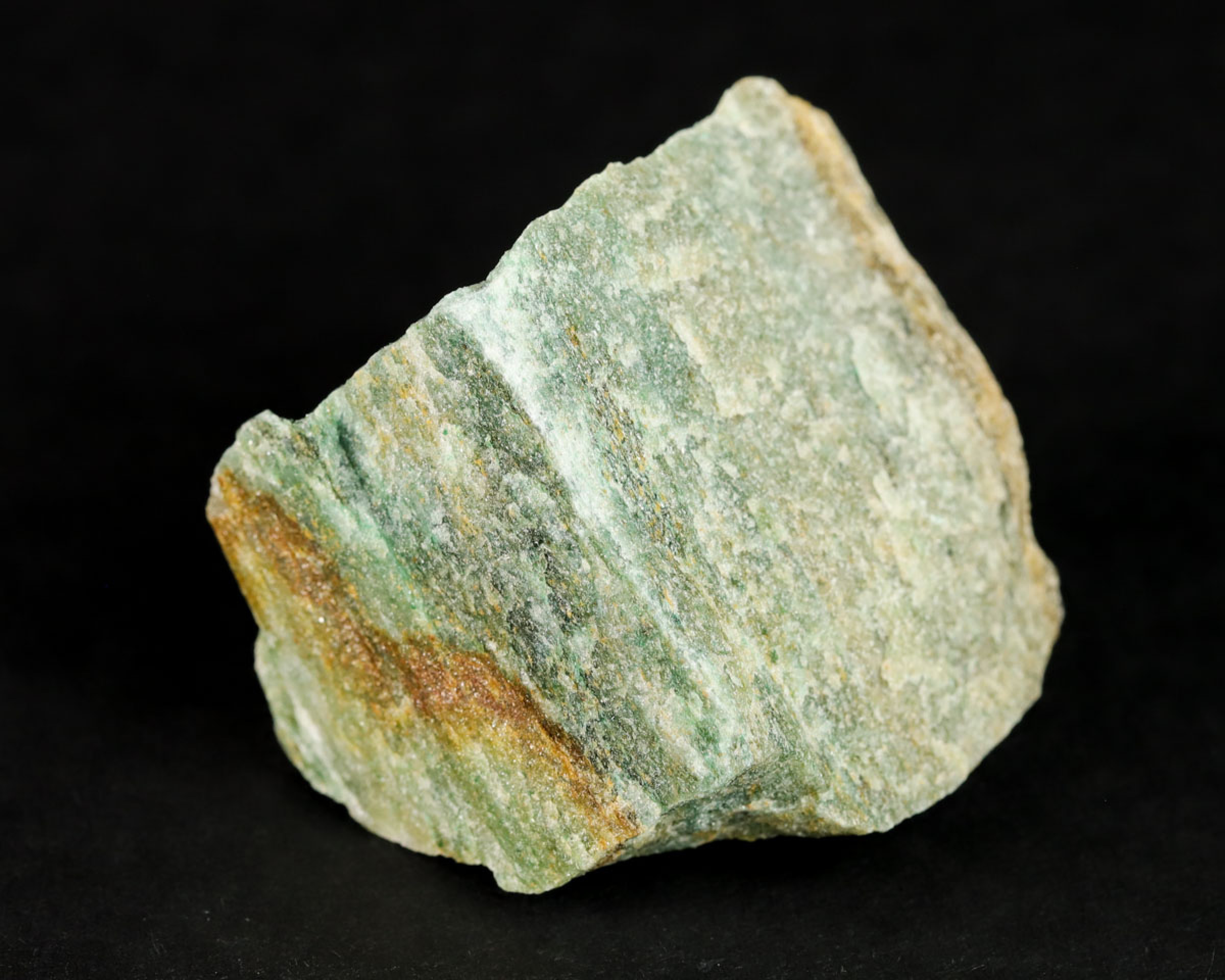 Awenturyn z fuchsytem