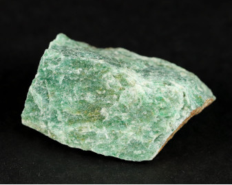 Awenturyn z fuchsytem