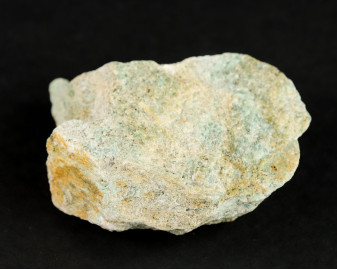 Awenturyn z fuchsytem