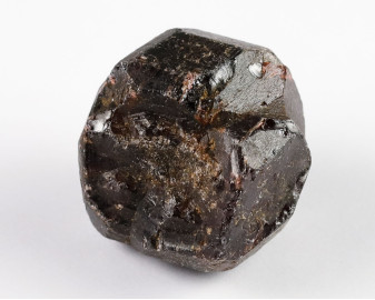 Granat almandyn