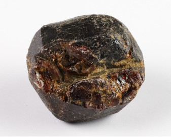Granat almandyn